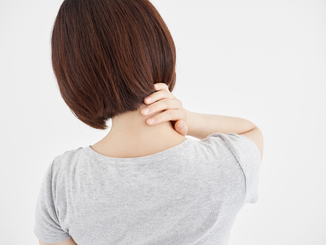 首の歪みによる筋肉の緊張も眩暈の原因になります